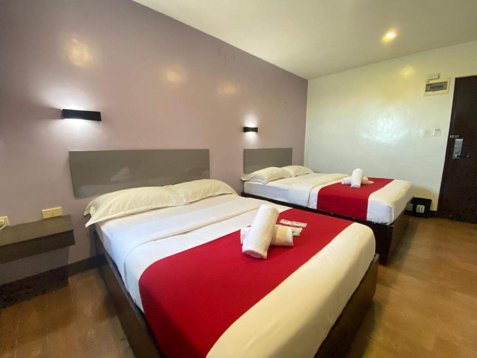 Mc Hotel Novaliches 加洛坎 外观 照片